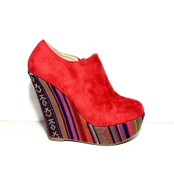 fRh Shoes - Red Embroidery Wedges